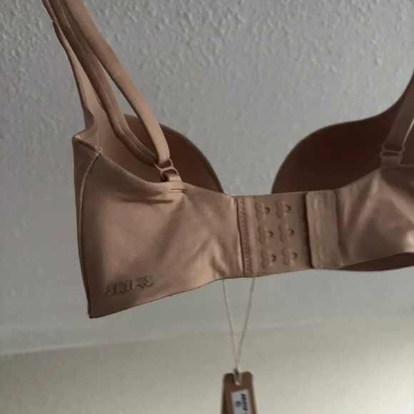 🍒SKIMS SQUARE NECK BRA🍒 - Picture 5 of 10
